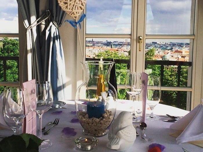 romantic dinner in prague