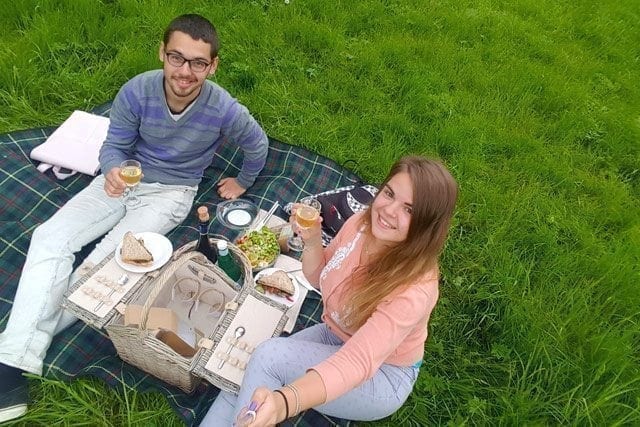 romantic picnic in Prague