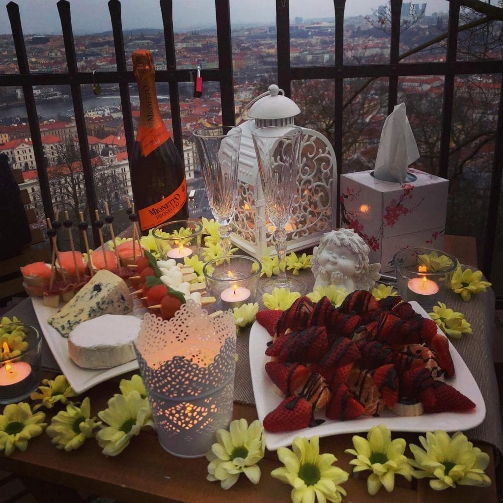 what to do to surprise your boyfriend
